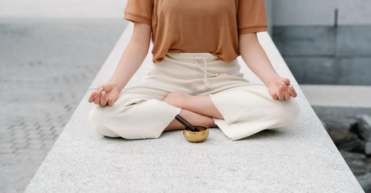 Techniques de Yoga pour Améliorer la Méditation et la Concentration