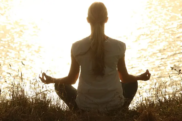 Techniques de Yoga pour Améliorer la Concentration et la Productivité