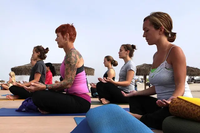 Les Techniques Yoga pour Améliorer la Posture et le Bien-Être