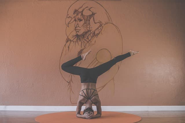Techniques de Relaxation en Yoga : Guide Pratique